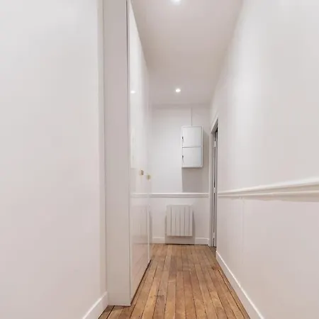 2 Pieces A Saint Germain Apartment Paris