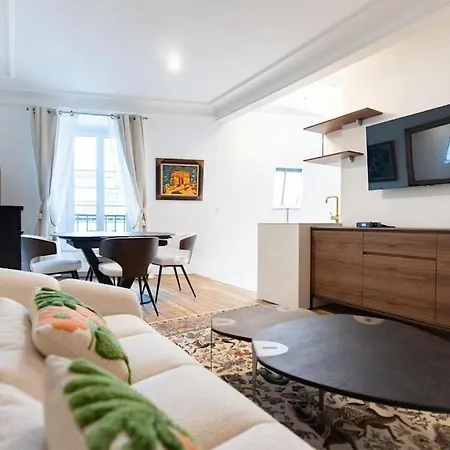 2 Pieces A Saint Germain